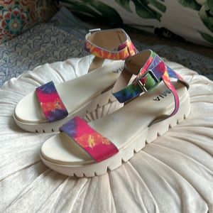 MIA Tie Dye Rainbow Platform Sandals Size 9